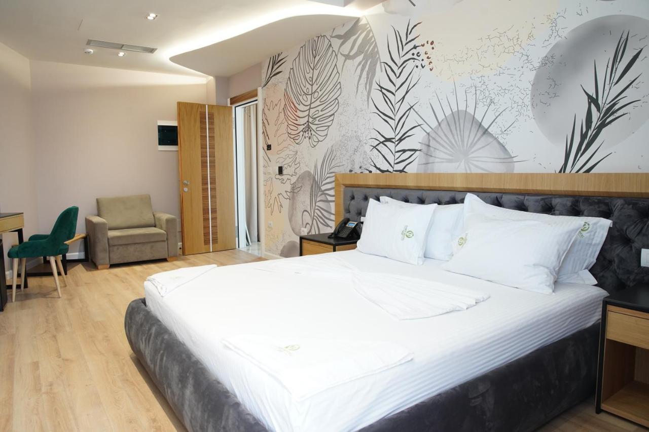 Lord Hotel Tirana Vorë Zewnętrze zdjęcie
