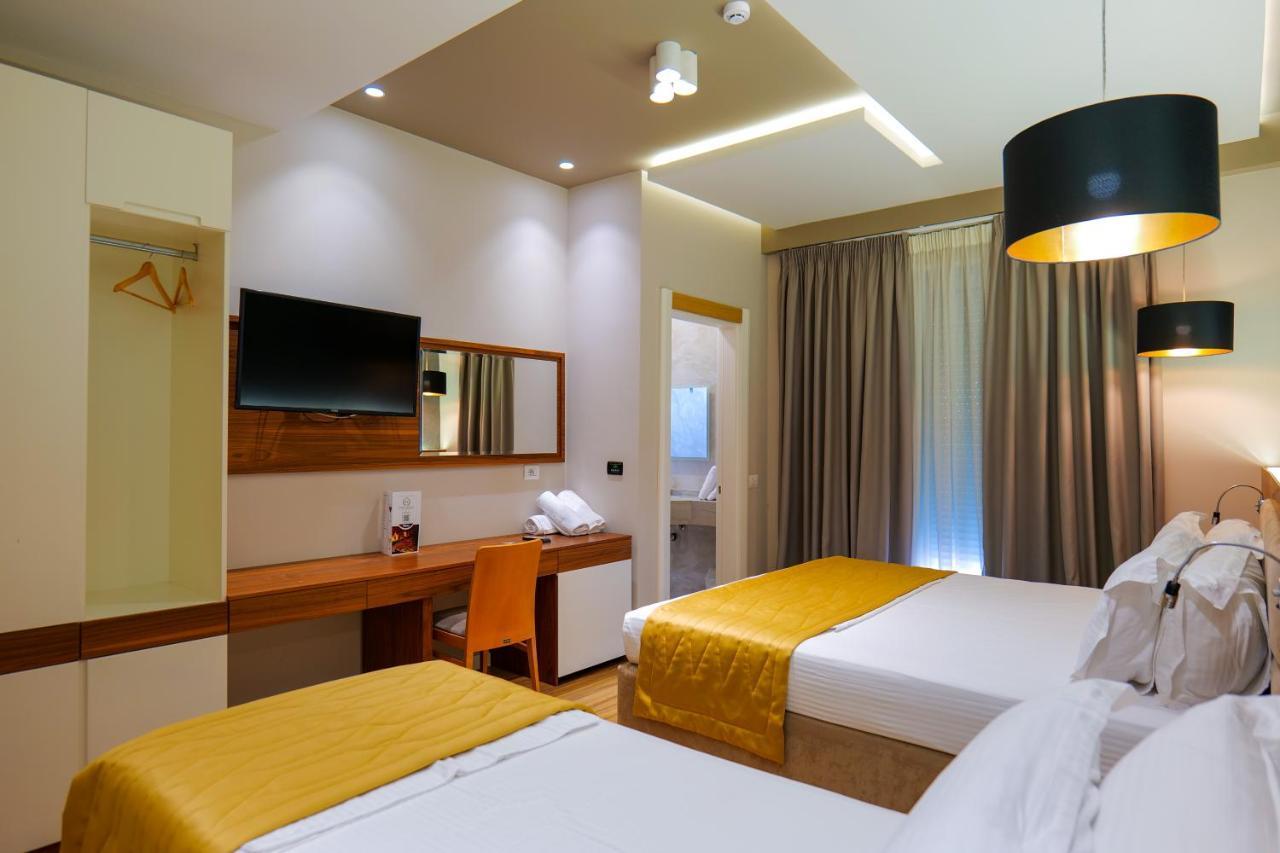 Lord Hotel Tirana Vorë Zewnętrze zdjęcie