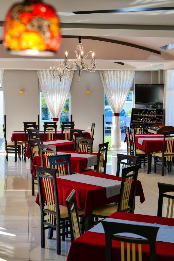 Lord Hotel Tirana Vorë Zewnętrze zdjęcie