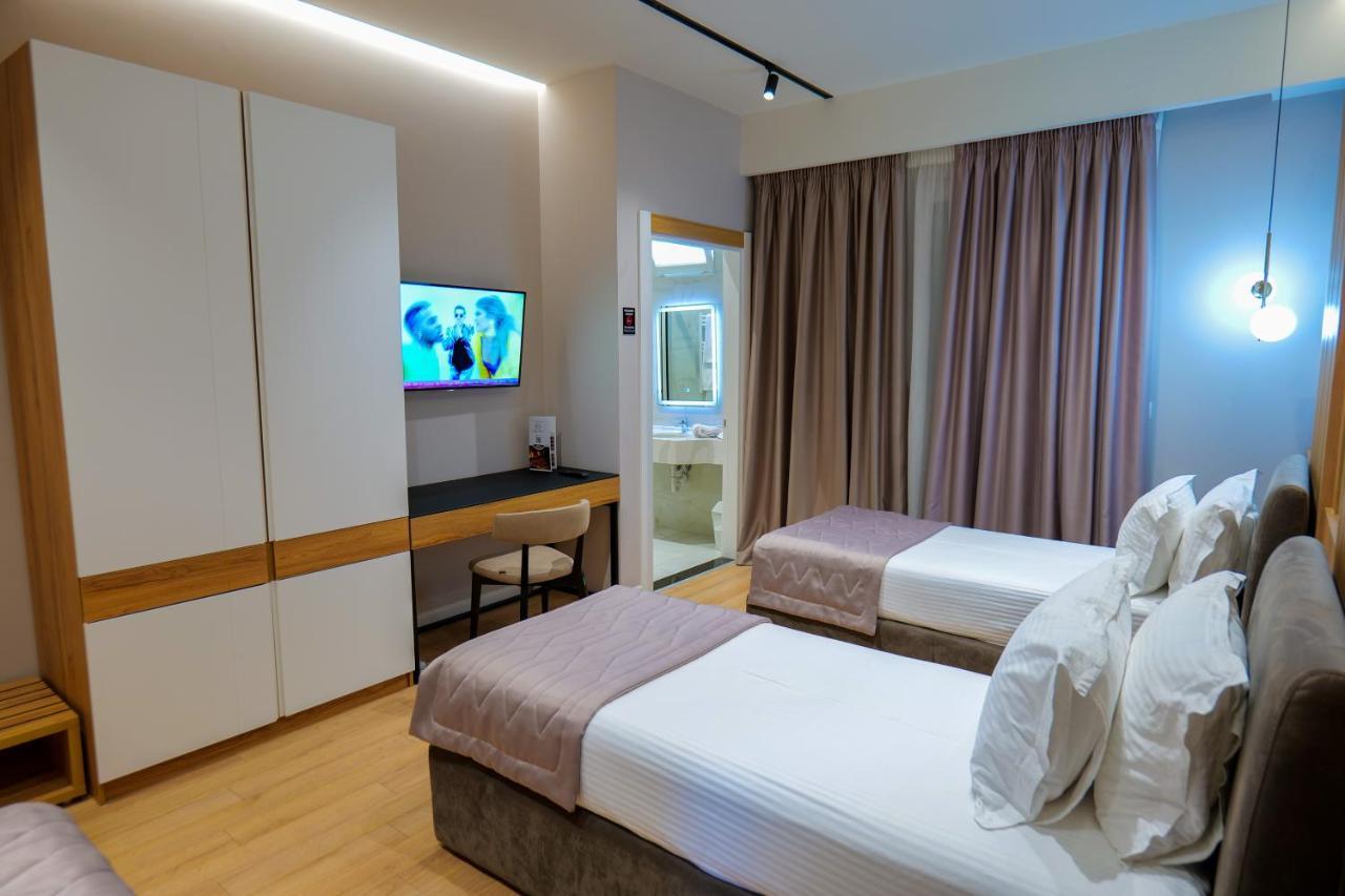 Lord Hotel Tirana Vorë Zewnętrze zdjęcie