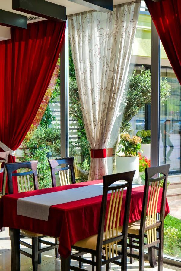 Lord Hotel Tirana Vorë Zewnętrze zdjęcie
