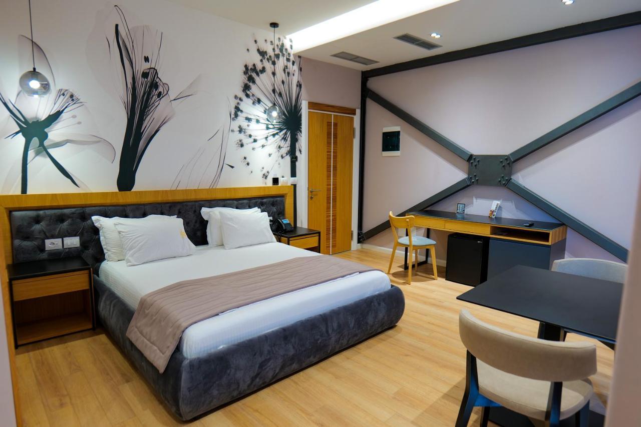 Lord Hotel Tirana Vorë Zewnętrze zdjęcie
