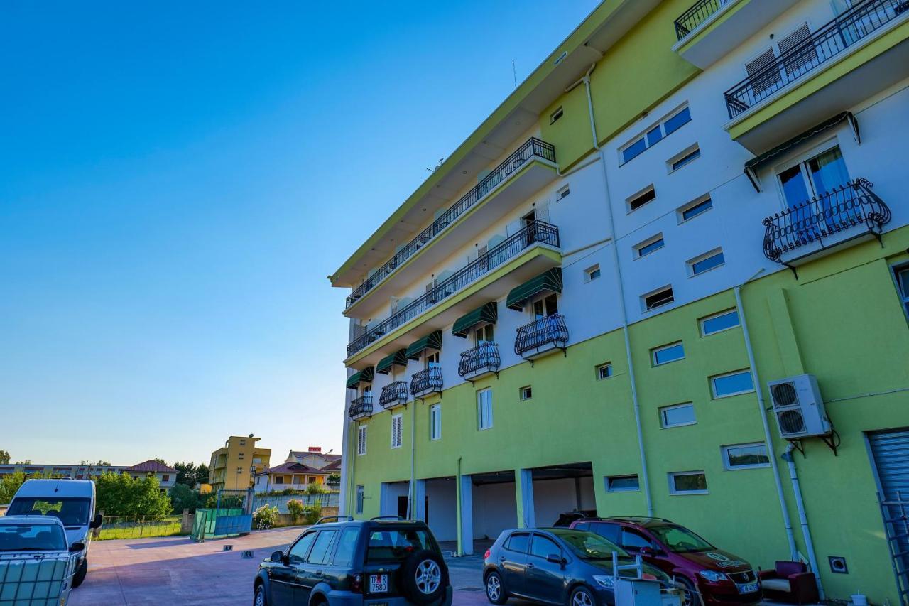 Lord Hotel Tirana Vorë Zewnętrze zdjęcie