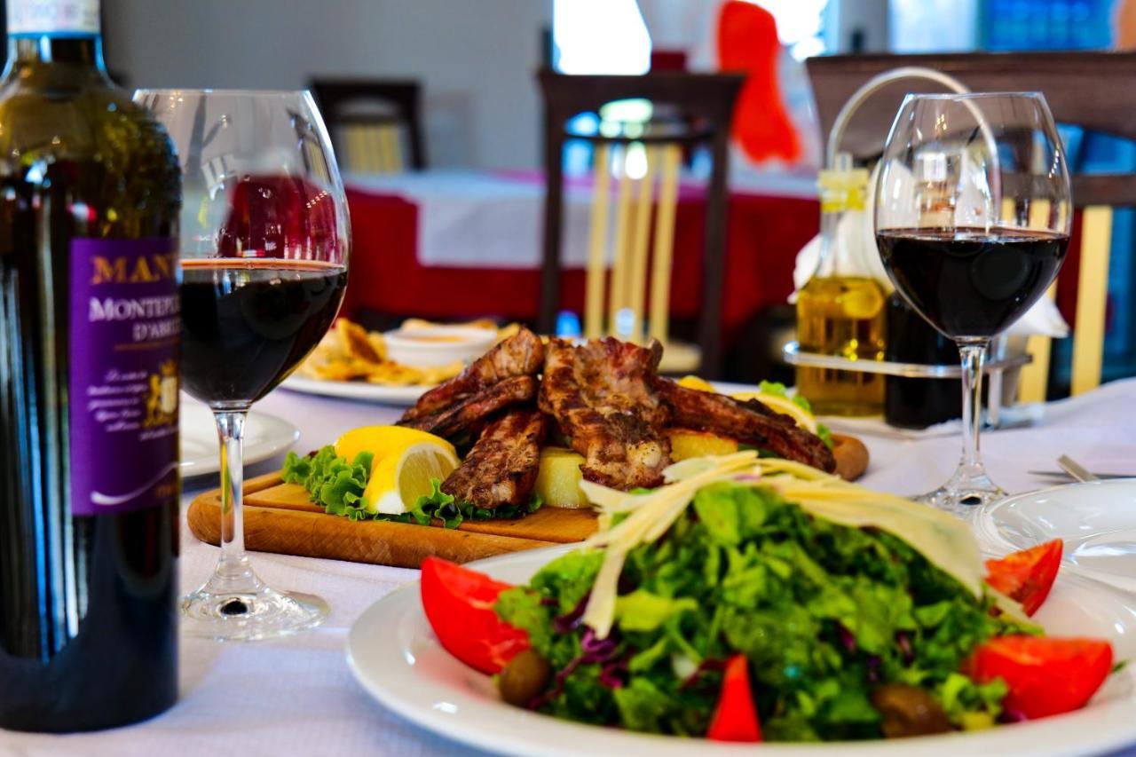 Lord Hotel Tirana Vorë Zewnętrze zdjęcie