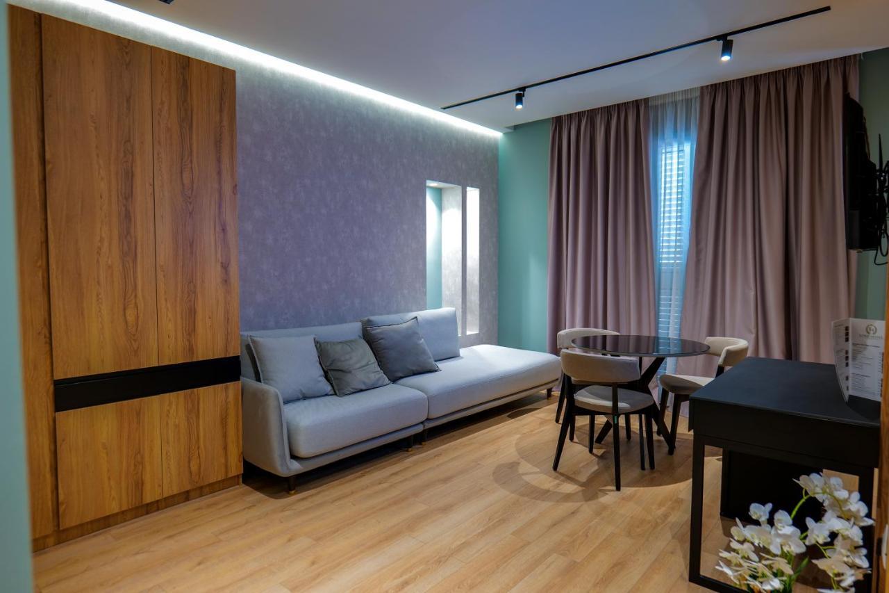 Lord Hotel Tirana Zewnętrze zdjęcie